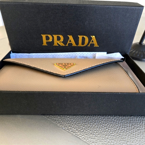 designer Inspired Accessories - Designer Inspired wallet